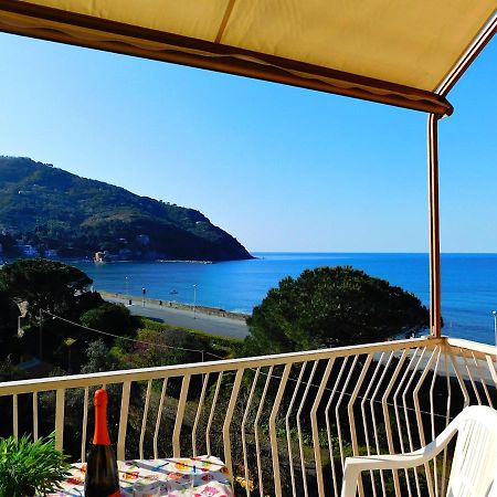 Spazioso Appartamento Vista Mare, เลวานโต ภายนอก รูปภาพ