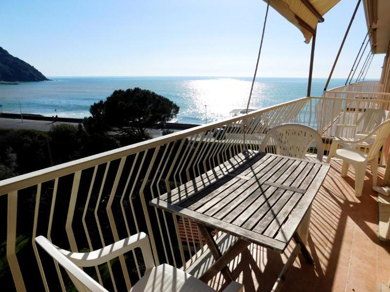 Spazioso Appartamento Vista Mare, เลวานโต ภายนอก รูปภาพ